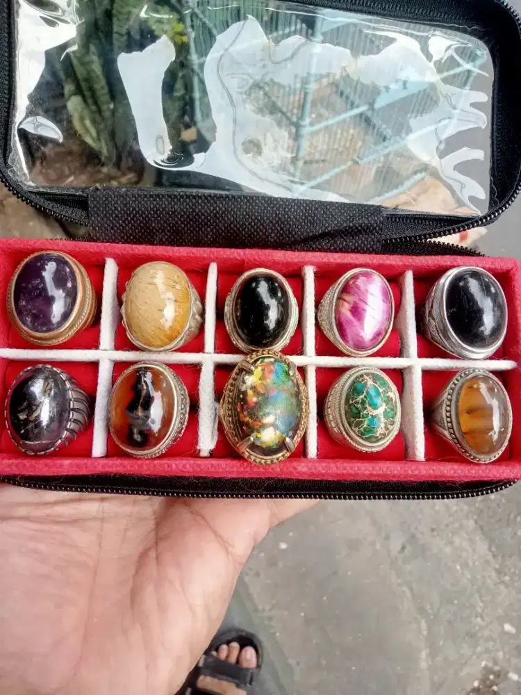 Jenis Batu akik adaa 10 jenis