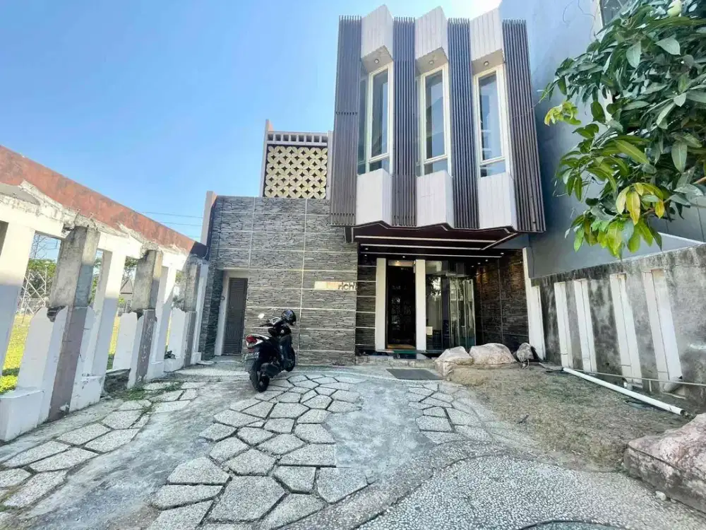 Citraland woodland sewa murah rumah modern minimalis 2 lantai kosongan surabaya barat