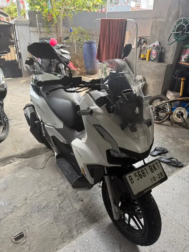 ADV 160 Tahun 2023 Putih LOW KM 9rban