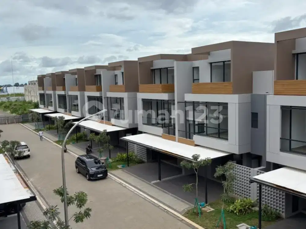 Dijual Rumah3 Lantai Terravia BSD Serpong Tanpa DP