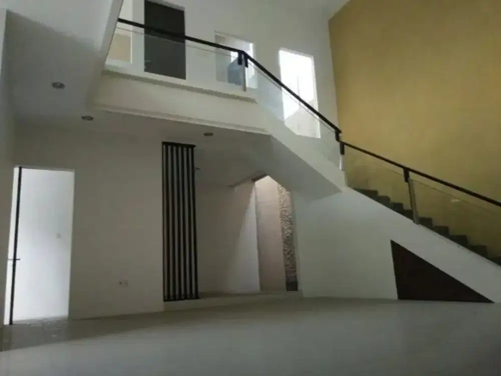 RUMAH NGINDEN INTAN BARAT , HADAP BARAT