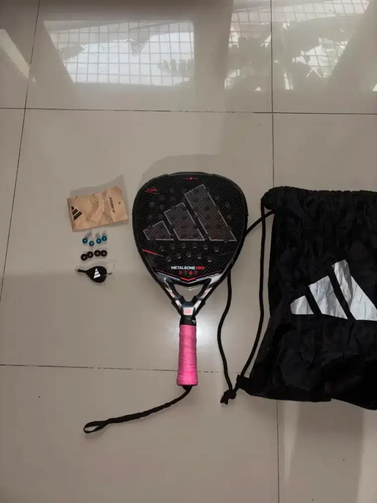 Raket padel adidas metalbone hrd+ 2026