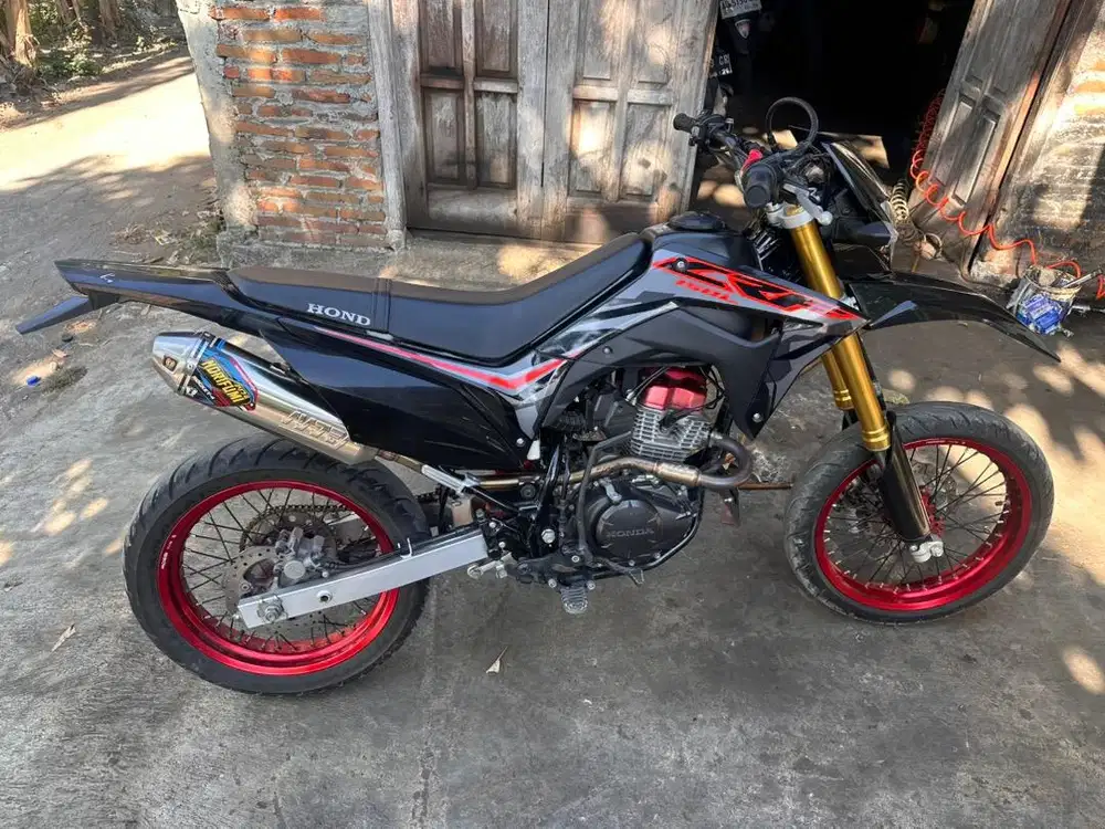 CRF 2020 Hitam istimewa