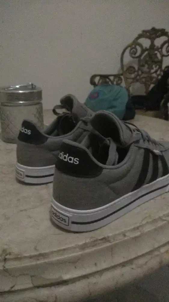 Sepatu adidas ORI