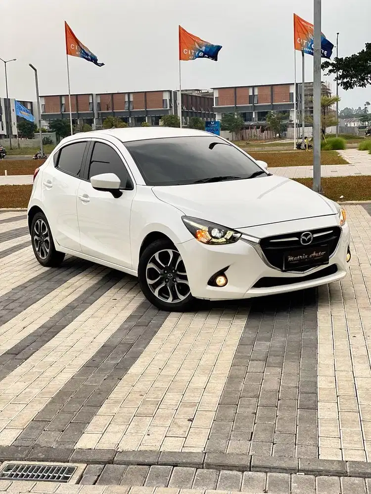 LOW KM (35rb) MAZDA 2 R 1.5 AT 2014 ISTIMEWA