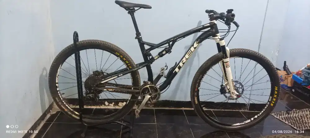 sepeda mtb TREK superfly fs 29 inch