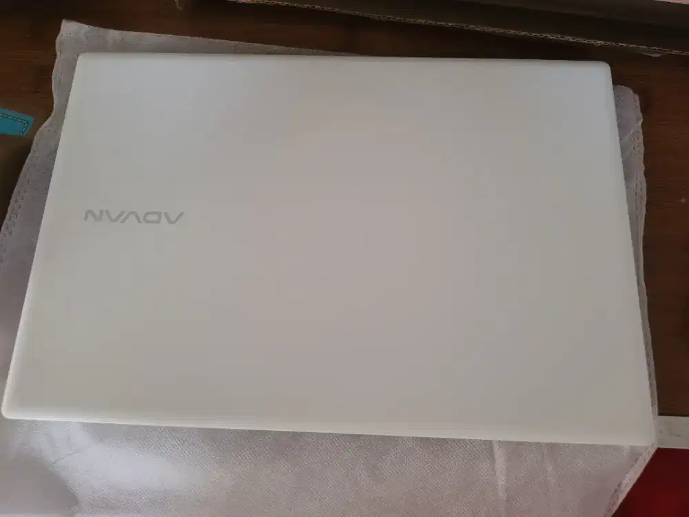 Laptop advan soulmate x2 3020e,baru buka segel