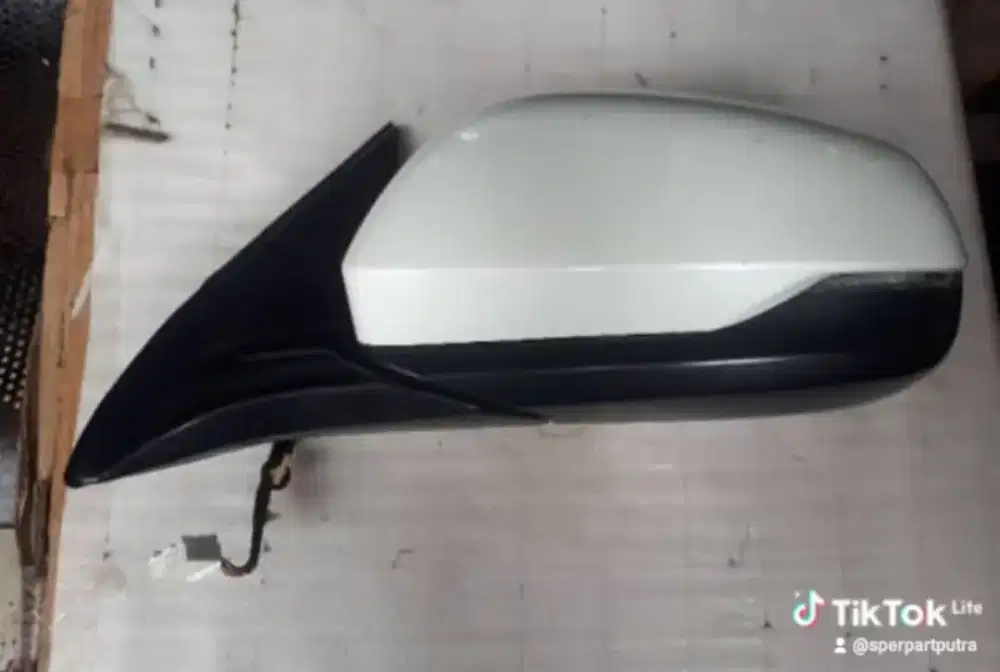 Seperpat mobil spion & lampu mobil servis spion