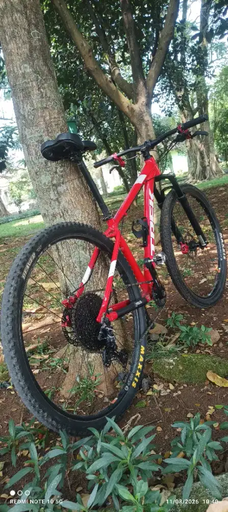 sepeda mtb TREK marlin 6 upgrade deorw xt 12 speed