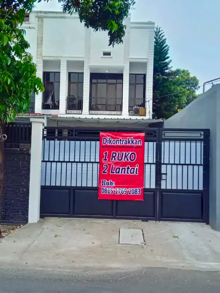 Di Sewakan Ruko Strategis 2 Lantai. Ciracas jakarta timur