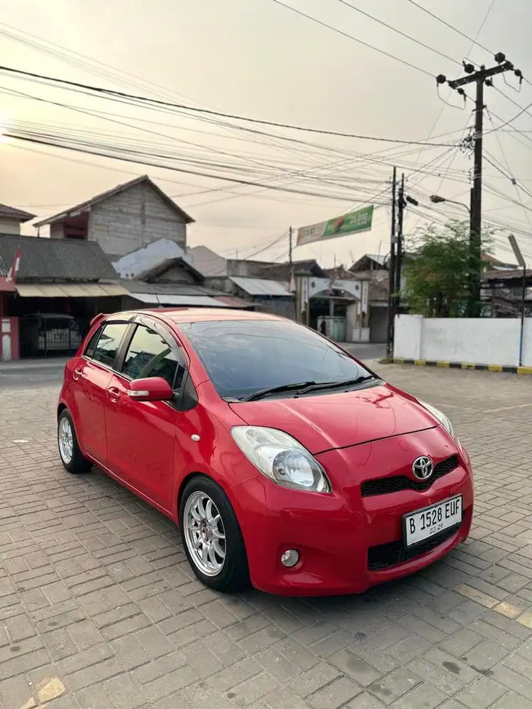 TOYOTA YARIS J 2012 MATIC