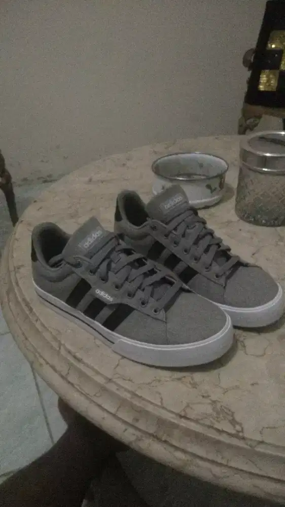Sepatu adidas ORI
