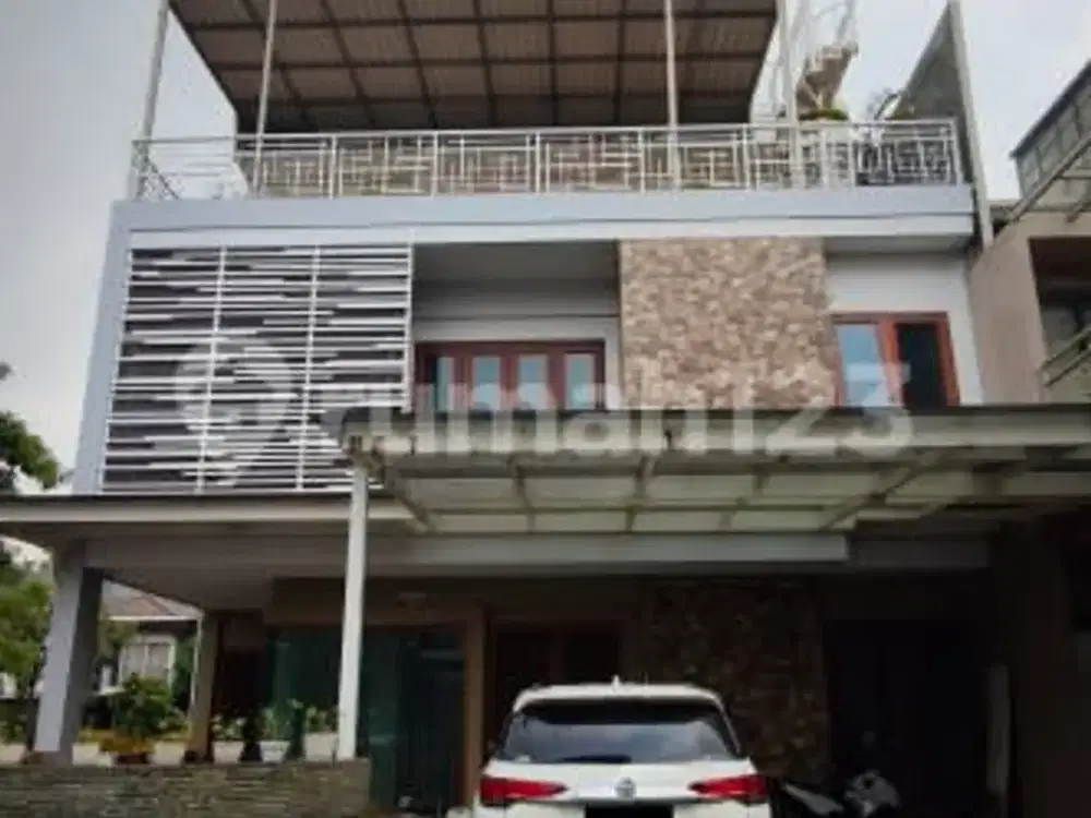 Rumah Hoek 6 Kamar di Puri Mansion Jakarta Barat