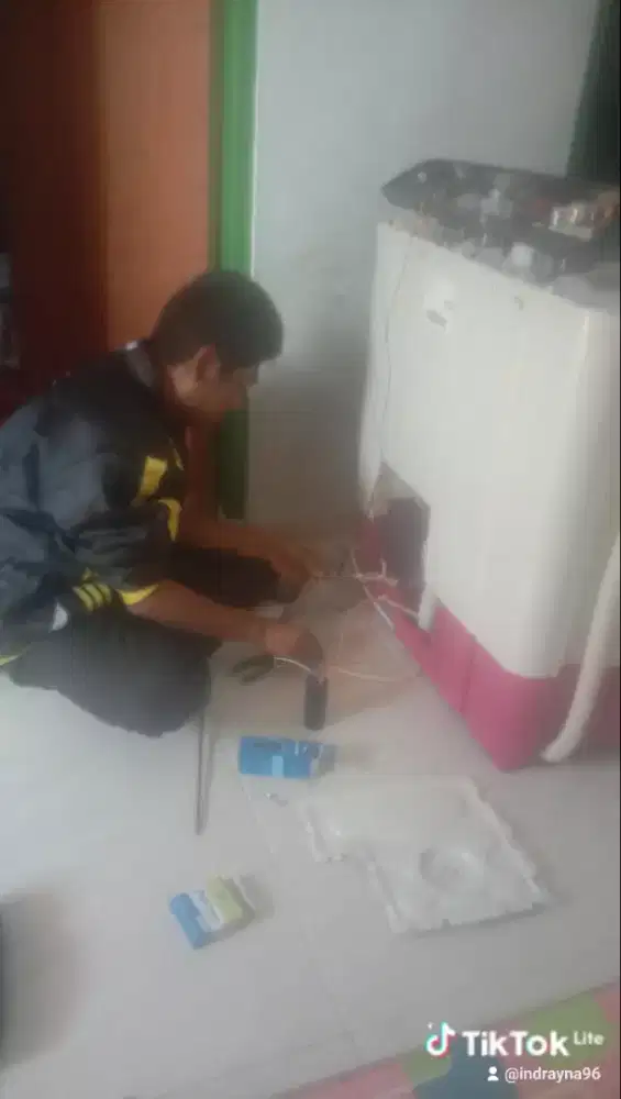Jasa servis eletonik