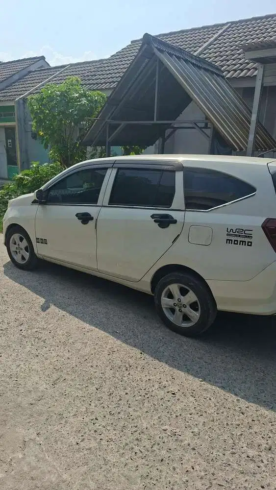 Daihatsu Sigra 2016 Bensin