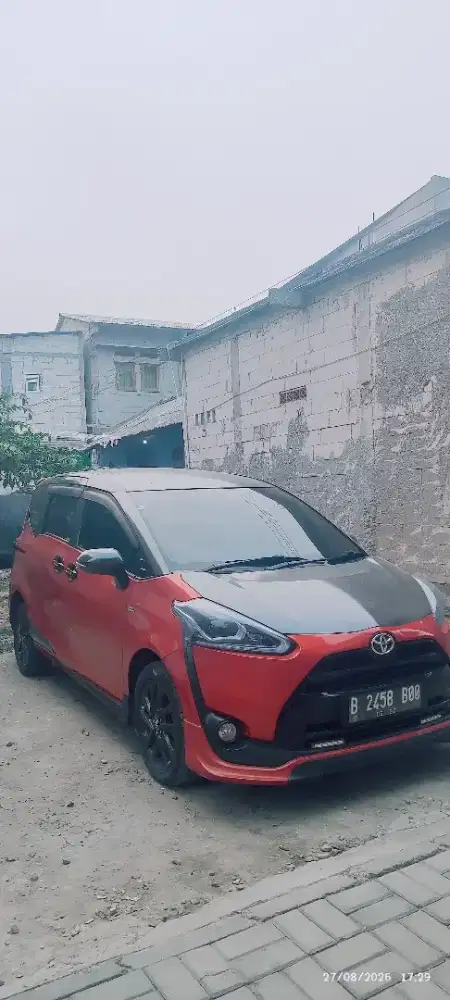 Dijual cepat Sienta Q A/T 2017