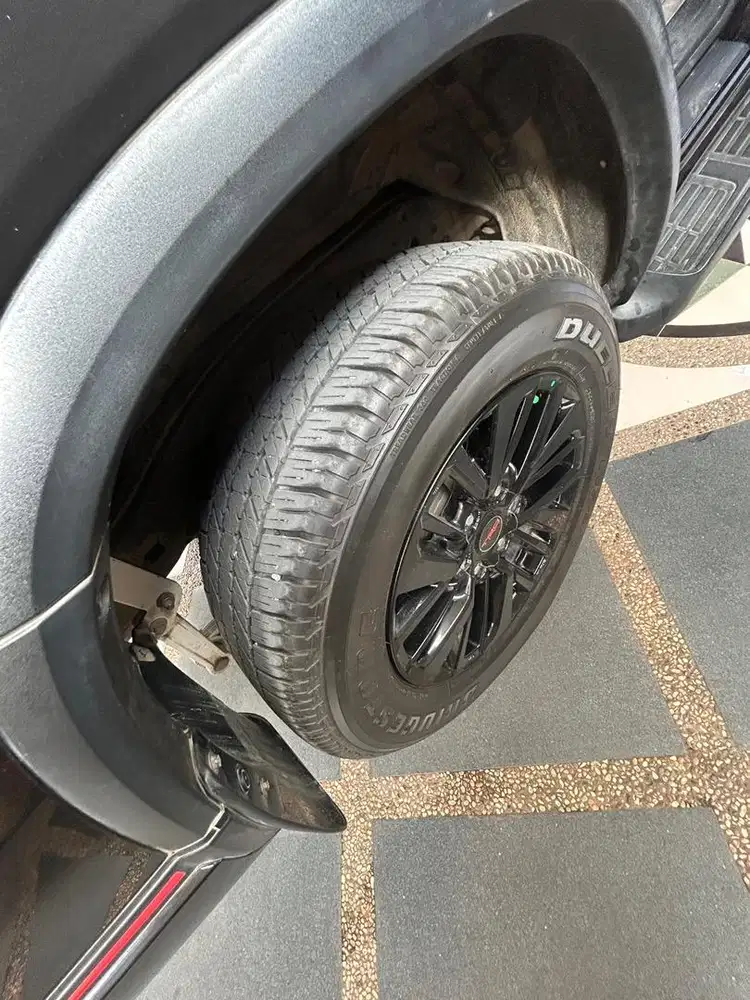 Toyota fortuner srz bensin.
