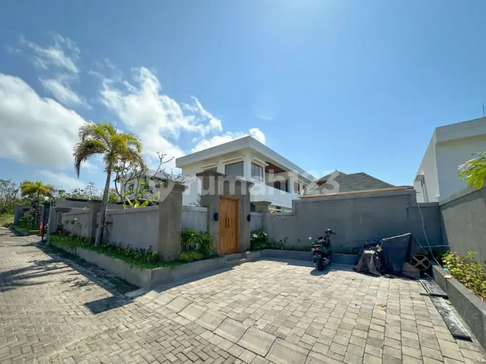 Dijual Villa Mewah Baru dengan 4 Kamar Tidur dan Pemandangan Laut di Pecatu Bali