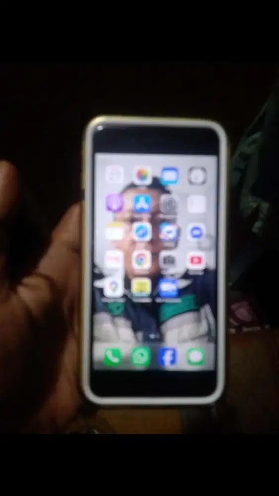 ipone 7 plus ram 32 normal tinggal pakai aja