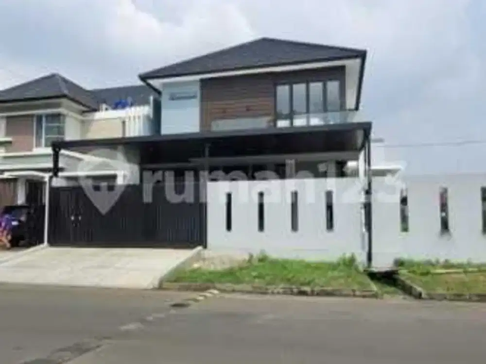 Rumah Baru, Hoek, Full Furnished di Meruya Jakarta Barat