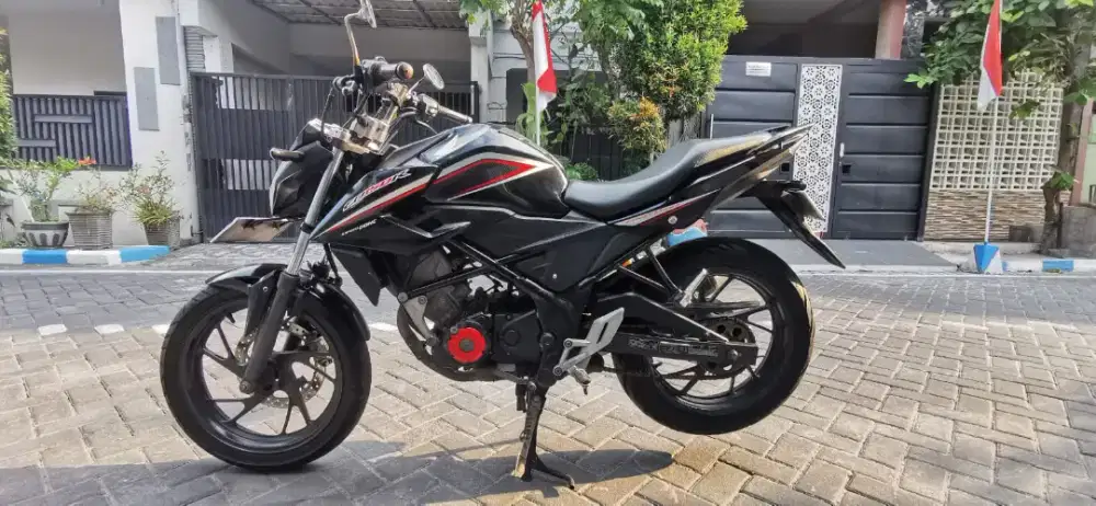 Honda CB 150R tahun 2016 Istimewa low km