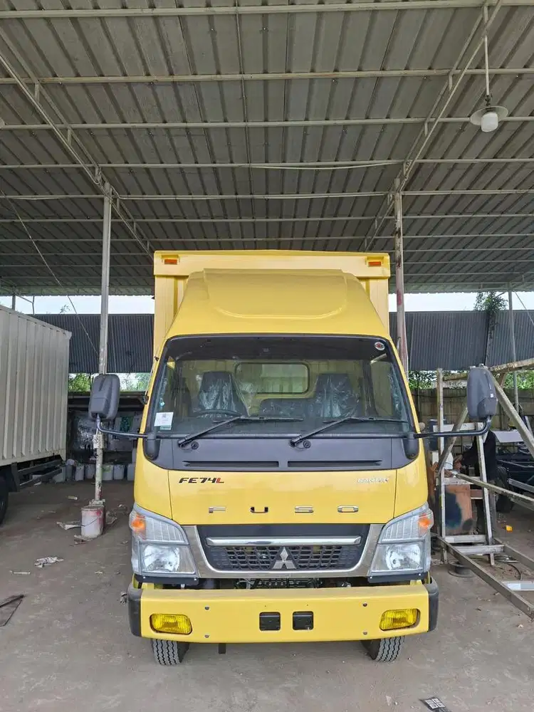 Colt Diesel Mitsubishi FE74Long BoxBesi Canter6Roda