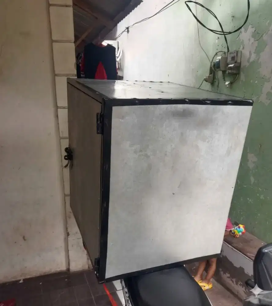 Dijual cepat Box Delivery Motor (Box Kurir) Cocok banget buat usaha