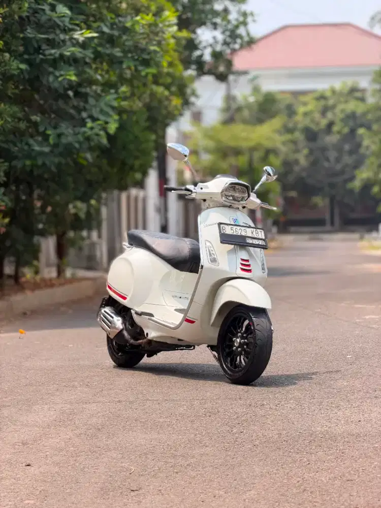 DIJUAL VESPA SPRINT S 150 IGET ABS LED TH 2024 PERFECT CONDITION