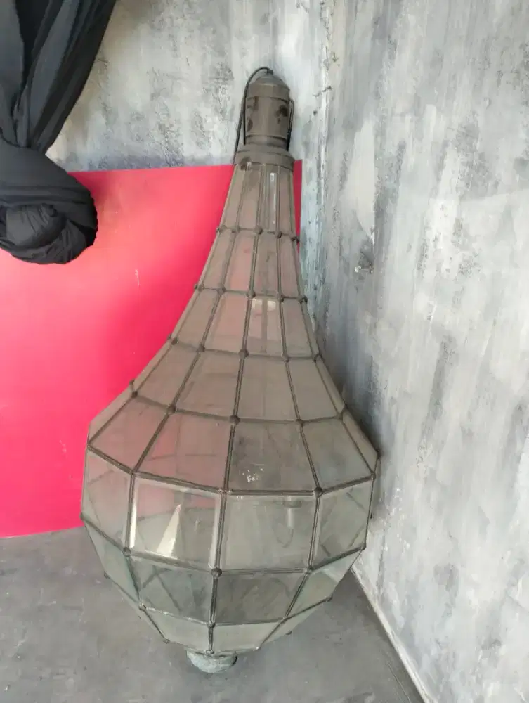 Lampu gantung kaca mozaik besar