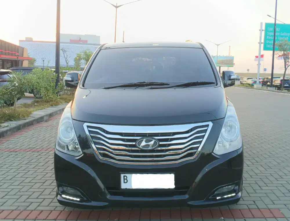 H1 DIESEL XG LIMITED(Black Edition)Pakai 2016 . HYUNDAI H1 DIESEL 2016