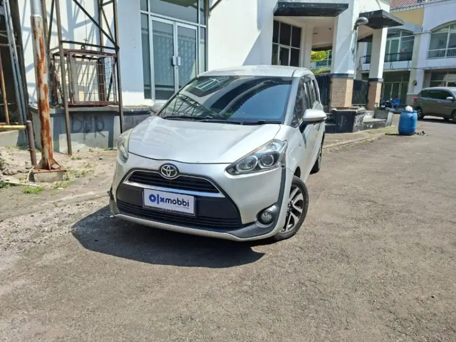 Hot Sale - Toyota Sienta 1.5 V Bensin AT 2016 Silver