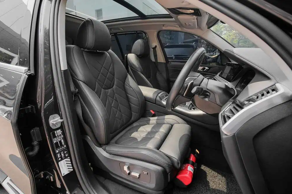 BMW X5 2023 Bensin