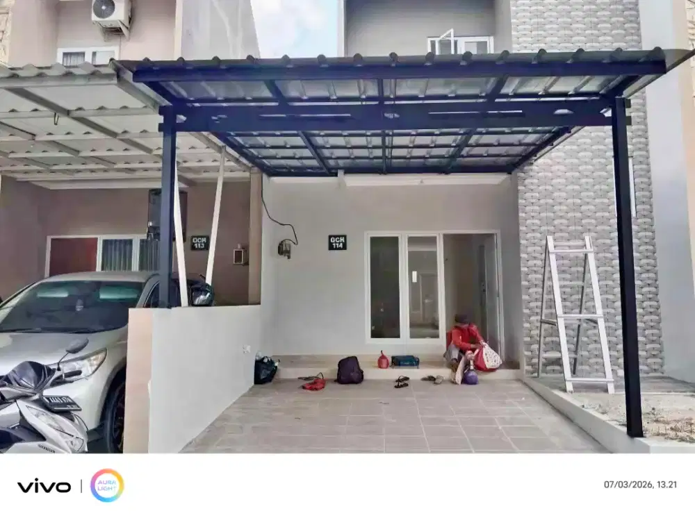 Kanopi baja ringan dan garasi