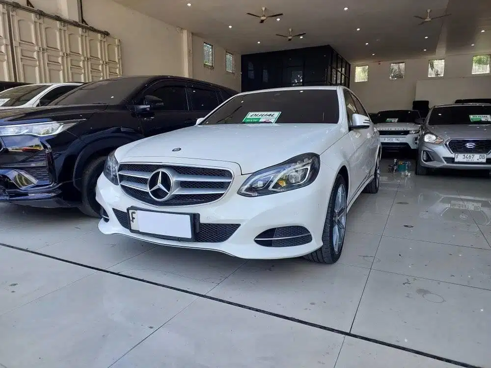 MERCEDES BENZ MERCY E250 W212 AVANTGARDE 2.0 CKD AT MATIC TAHUN 2014