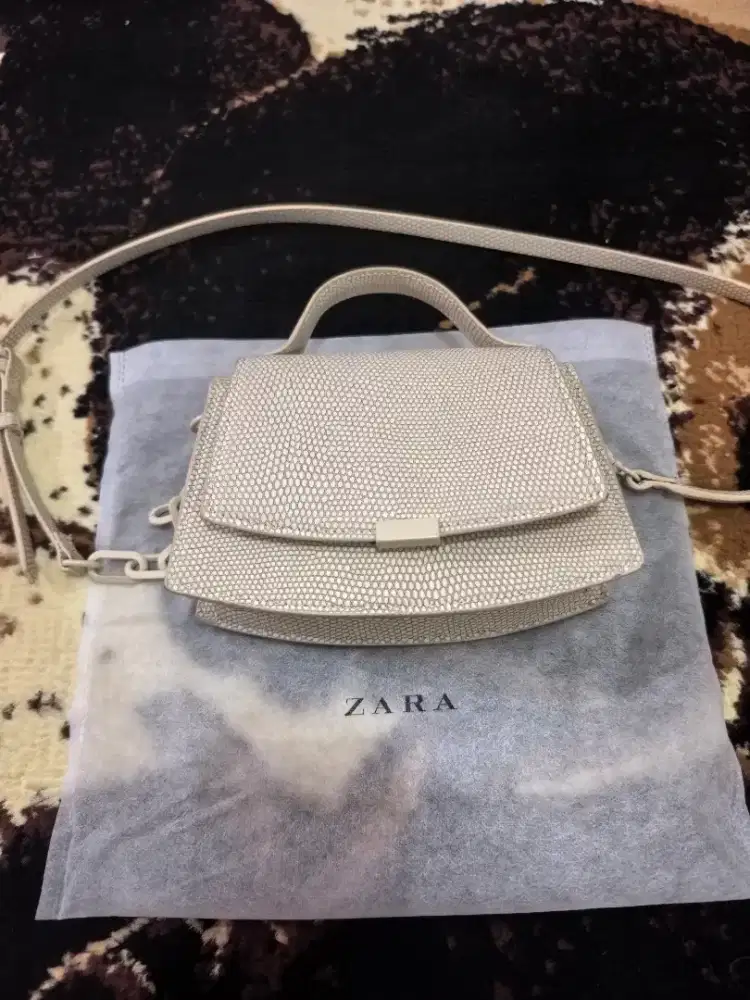 Zara Crosssell Sling Bag Small