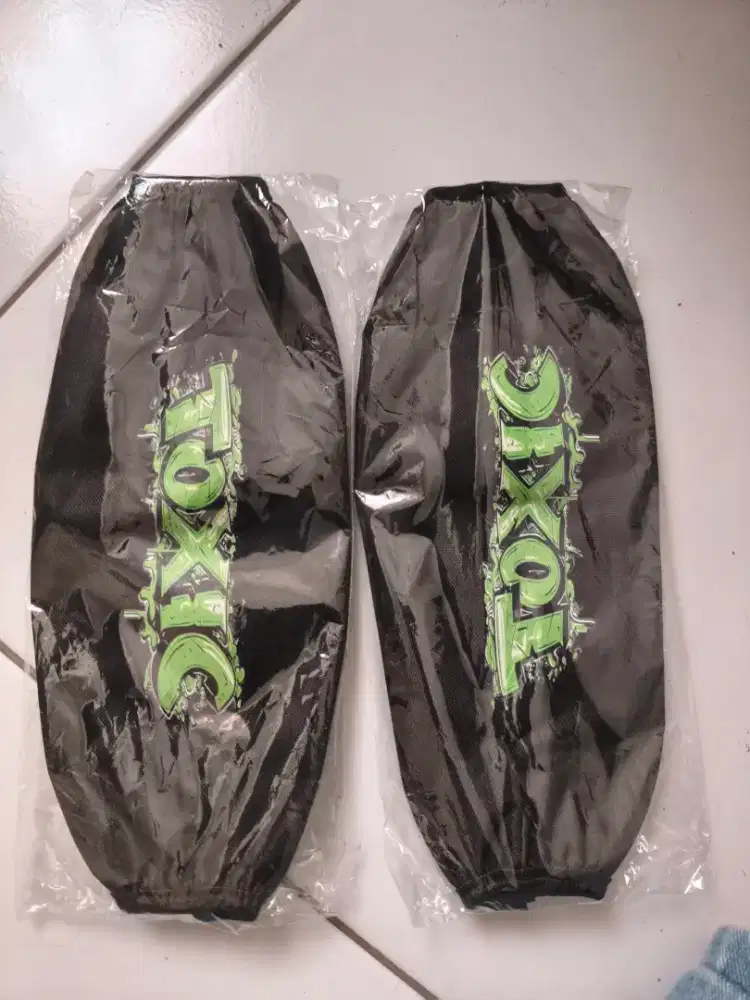 Cover shockbreaker belakang Universal 10k sepasang.