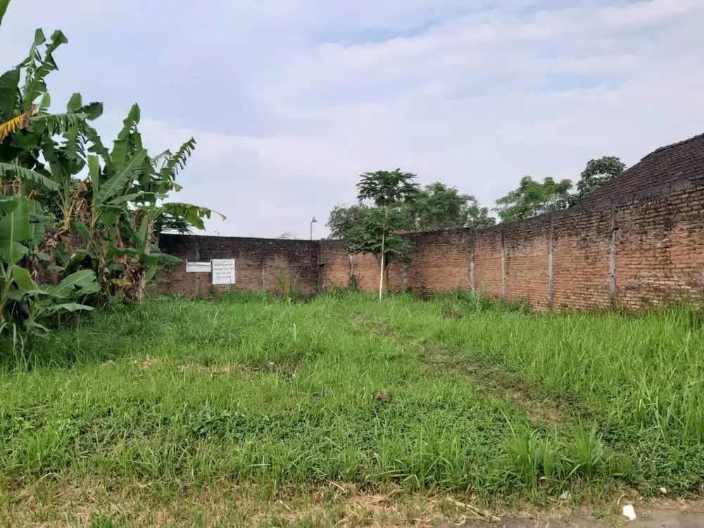 Tanah Komplek dengan Portal yang Nyaman di Salatiga