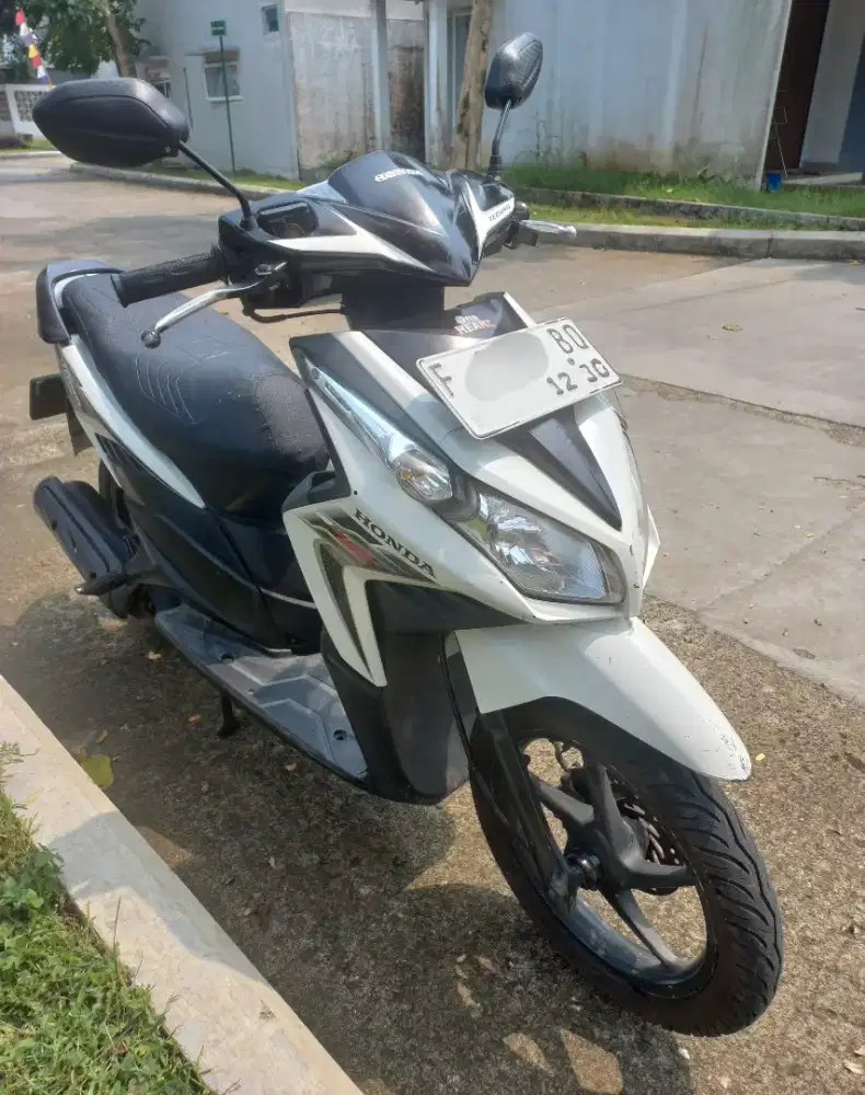 Vario Techno Warna Putih F Kota