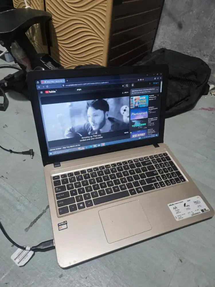 LAPTOP ASUS X540Y MULUS RAM 2GB SSD 128GB