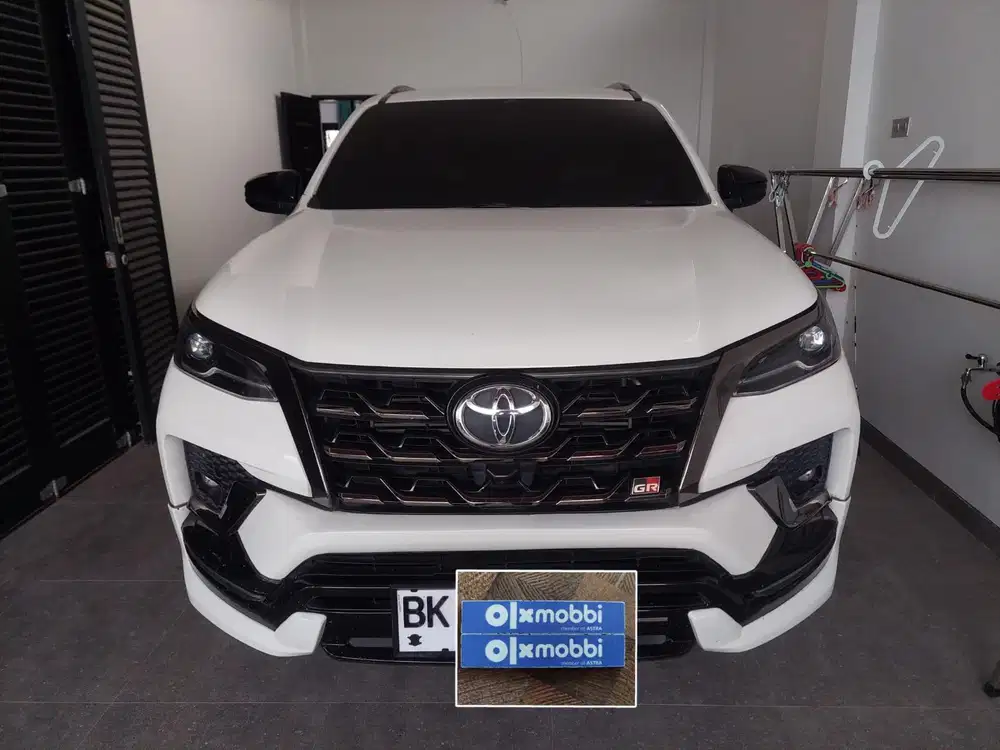 Toyota Fortuner 2.8 4x2 GR Sport DSL Solar metic 2022