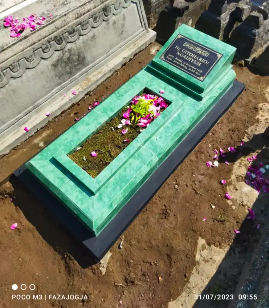 KIJING MAKAM KERAMIK