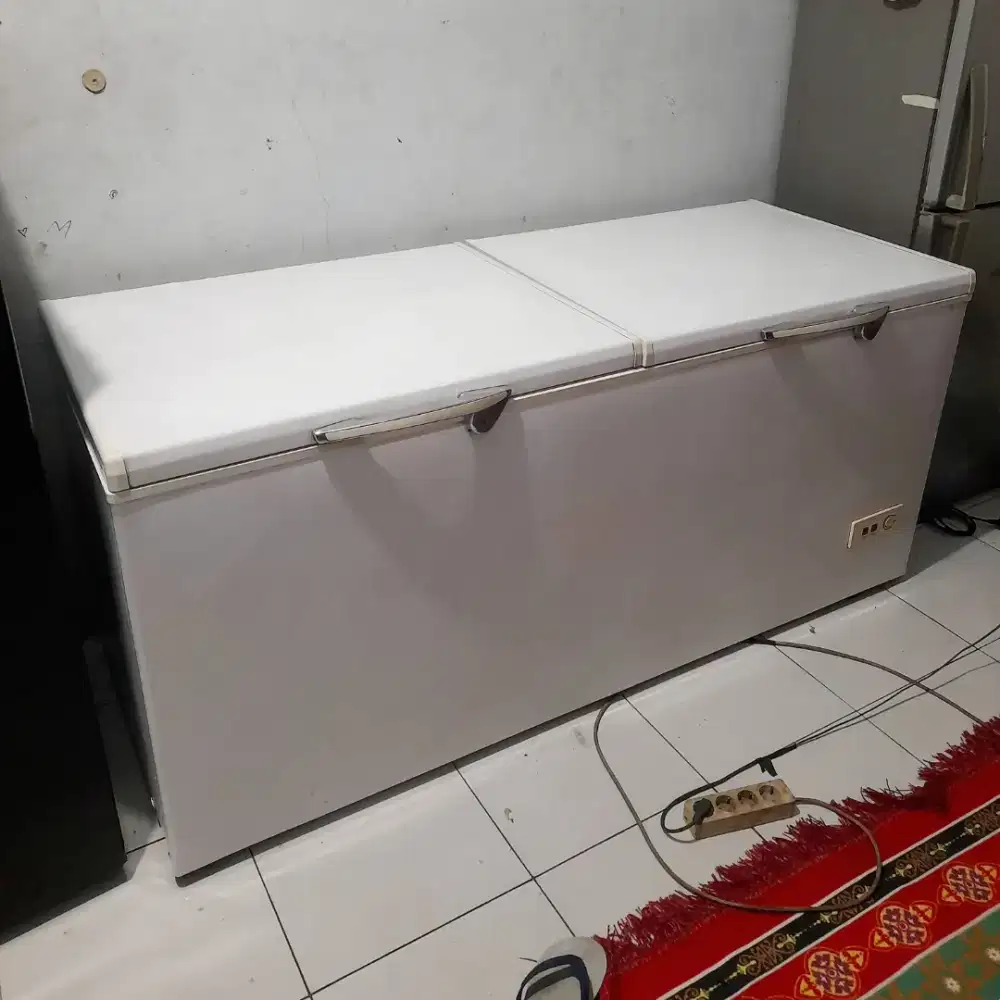 Freezer Box MODENA 600 Liter . Second . Normal . Bergaransi