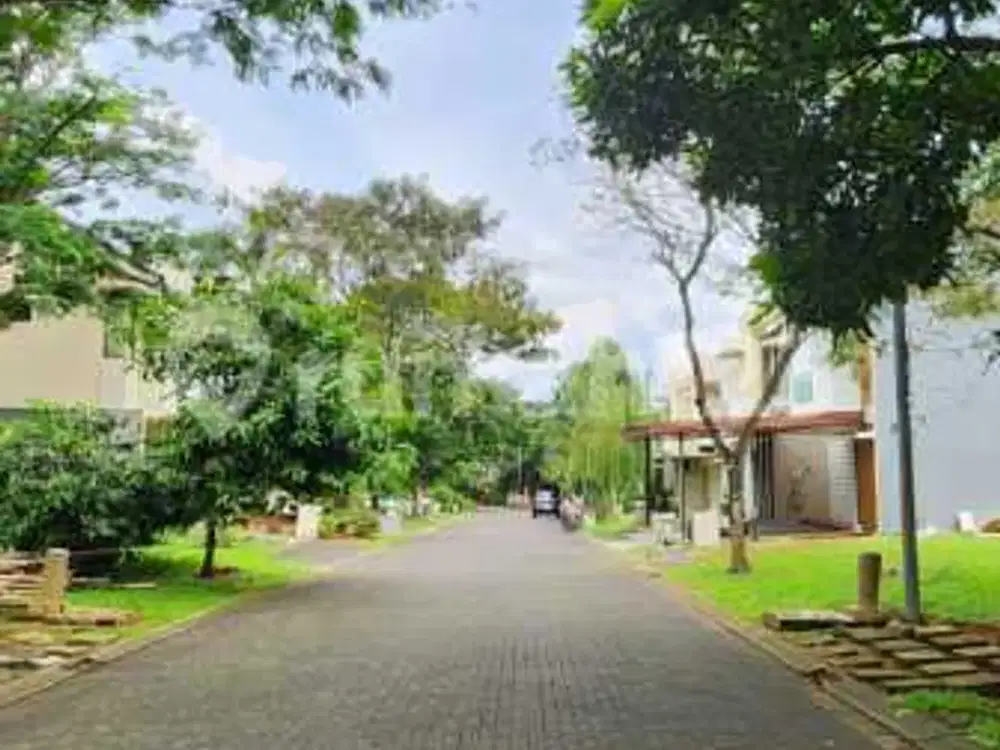 Kavling Foresta Hoek Taman Hadap Selatan Timur Lokasi Dekat Aeon Mall di BSD