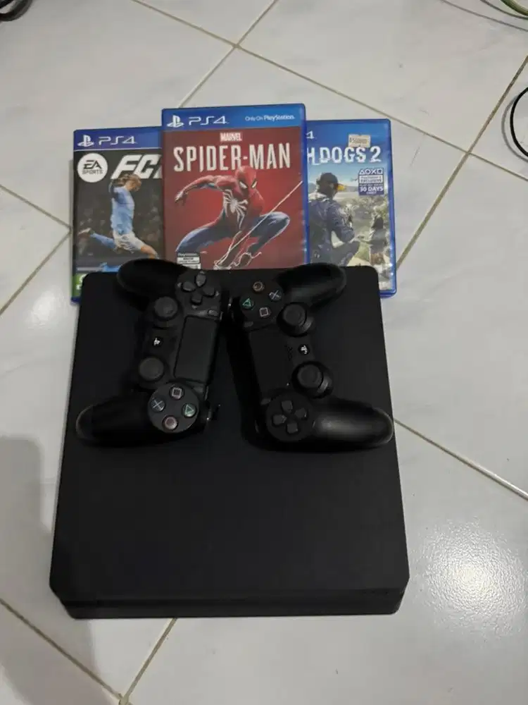 Ps4 slim 1 tb full set