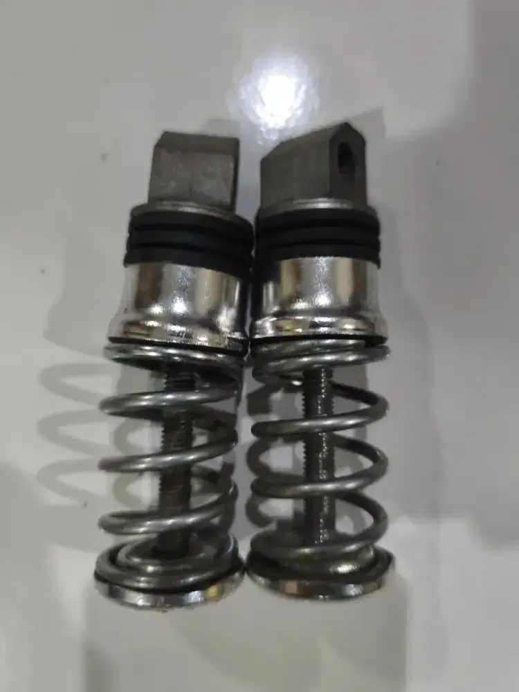 Footstep Variasi motor Universal. 10k sepasang