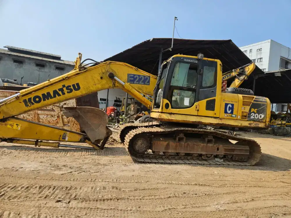 Excavator Komatsu PC200 Used kondisi prima Harga TDP