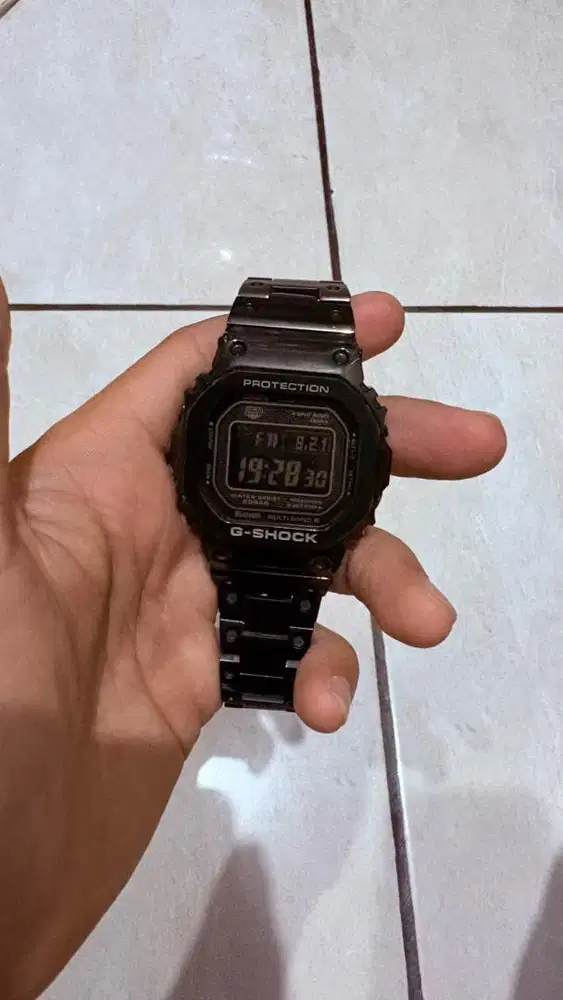 Casio G-Shock GMW-B5000GD-1