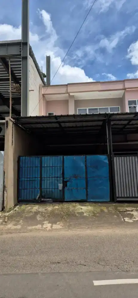 Dikontrakkan Ruko depan Jalan di Larangan Kreo