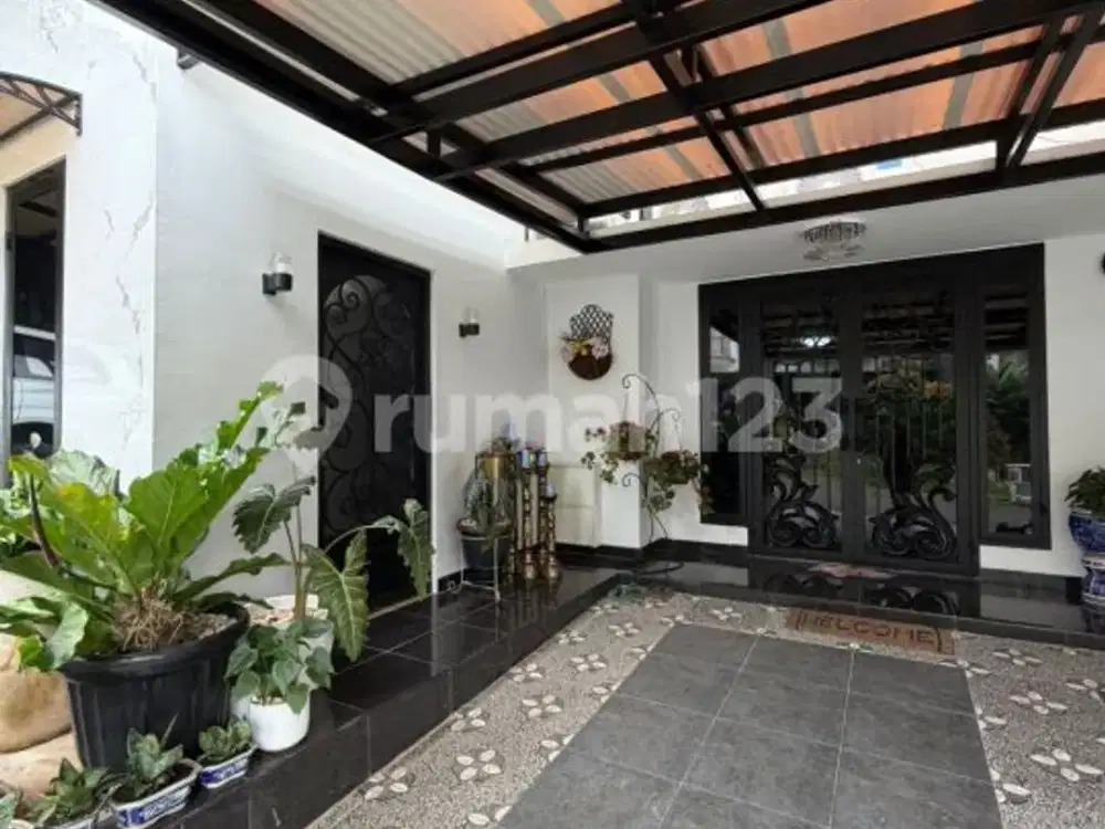 Dijual Delatinos BSD Rumah Cantik Dekat Stasiun KRL