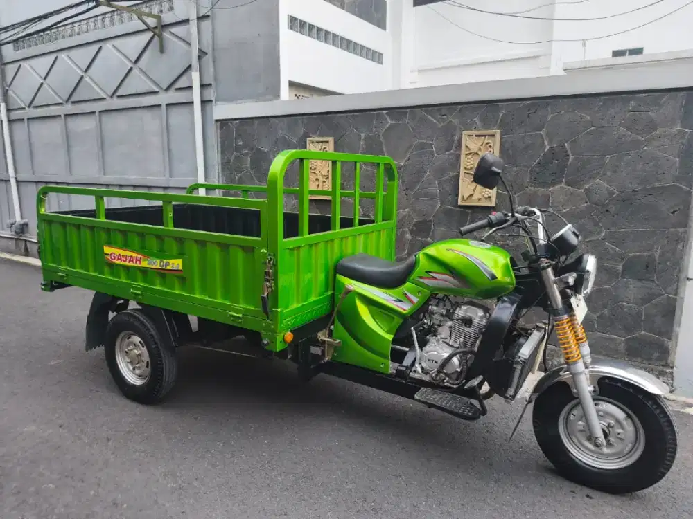 HTM 200 Gajah 2024 Mulus